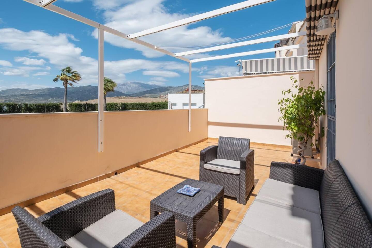Relaxation, Golf & Beach Caleta De Velez Luaran gambar